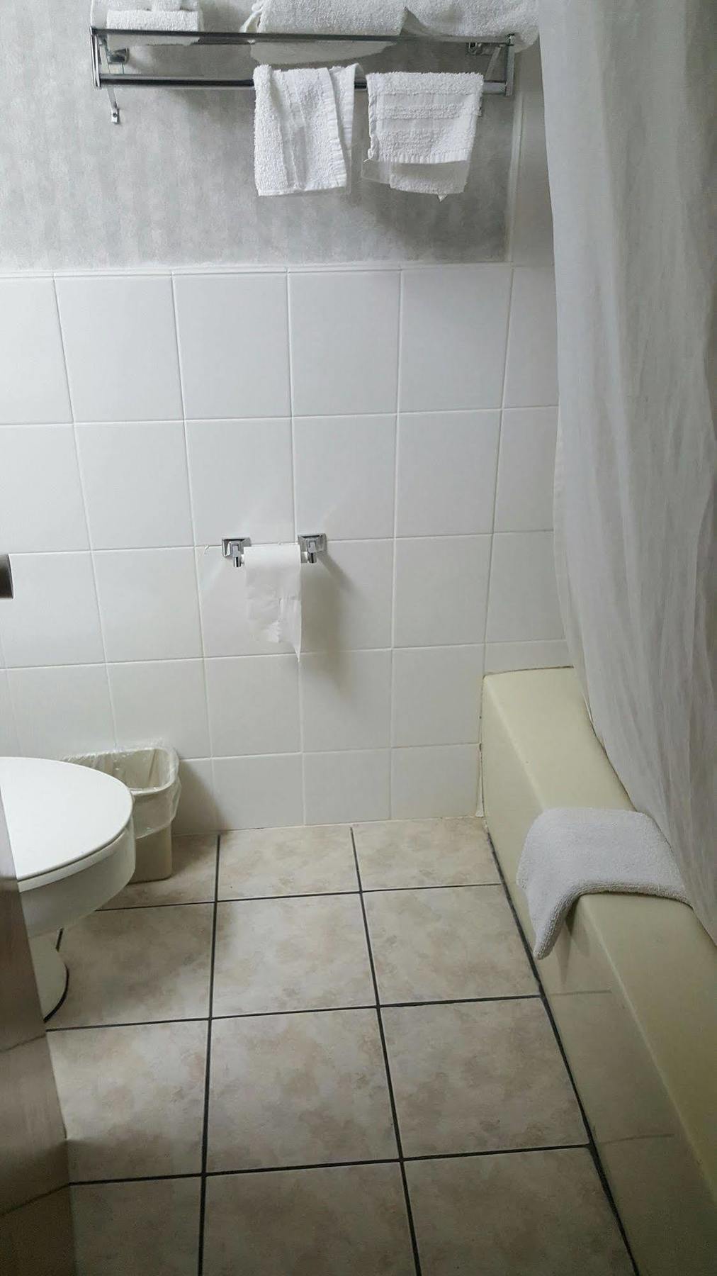 The Carolinian Inn Уилмингтон Экстерьер фото