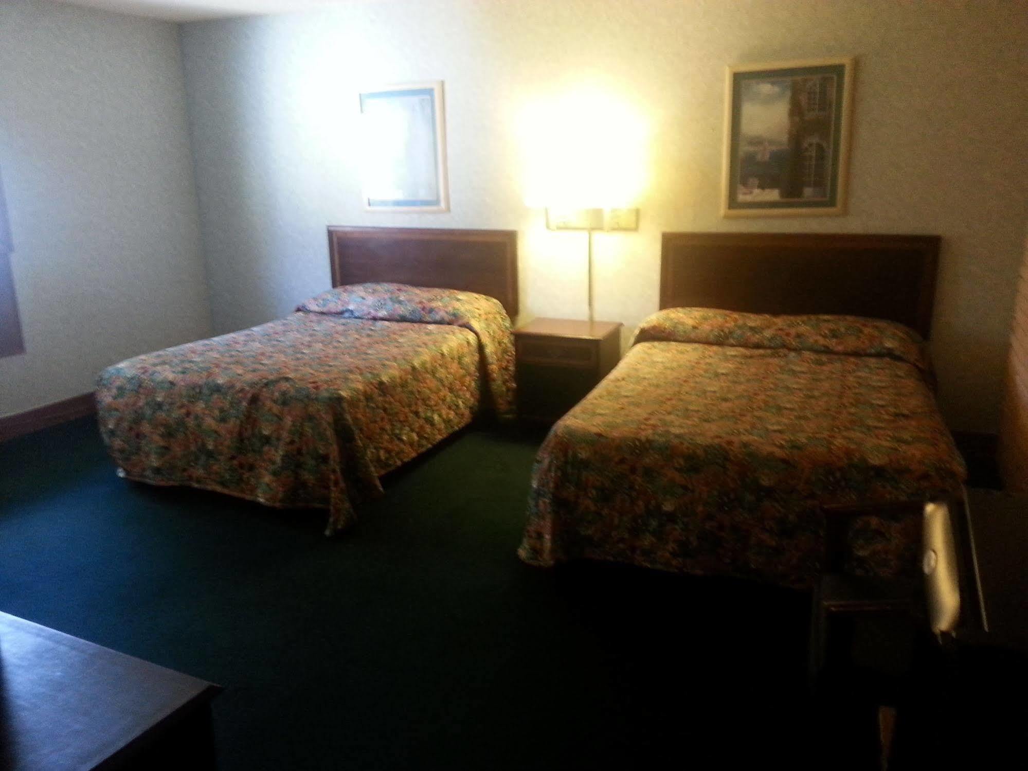 The Carolinian Inn Уилмингтон Экстерьер фото